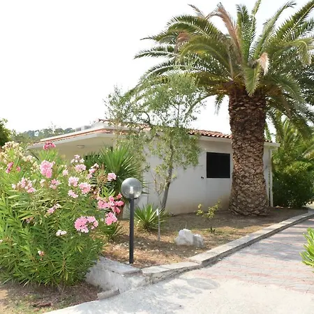 Kompleks wypoczynkowy Pellegrino Village 3*